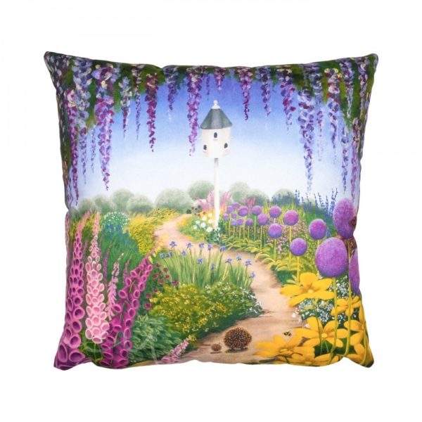 Strolling Home Cushion