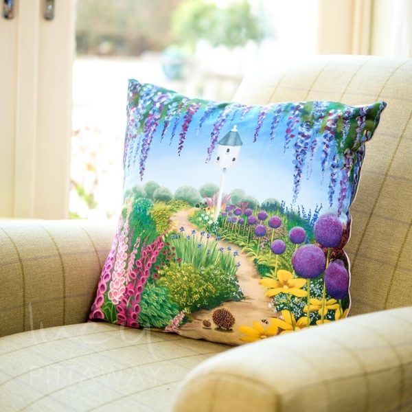 Strolling Home Cushion - Image 2